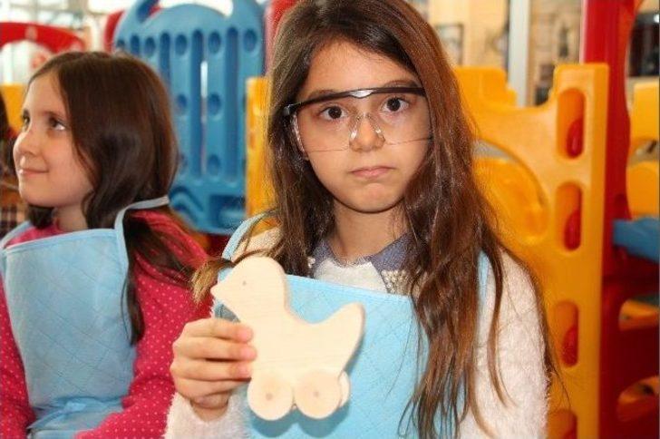 Çocuklar Kendi Oyuncaklarını Yapıyor G5