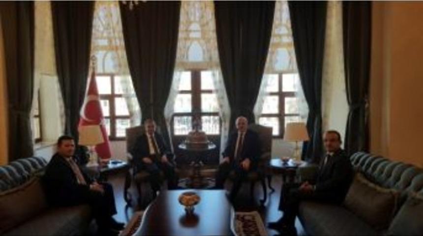 G&uuml;mr&uuml;k Bakanlığı M&uuml;steşar Yardımcısı U&ccedil;armak&rsquo;tan Valiliğe Ziyaret