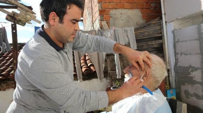 Sel&ccedil;uk&rsquo;ta İhtiya&ccedil; Sahibi Vatandaşlar Unutulmuyor