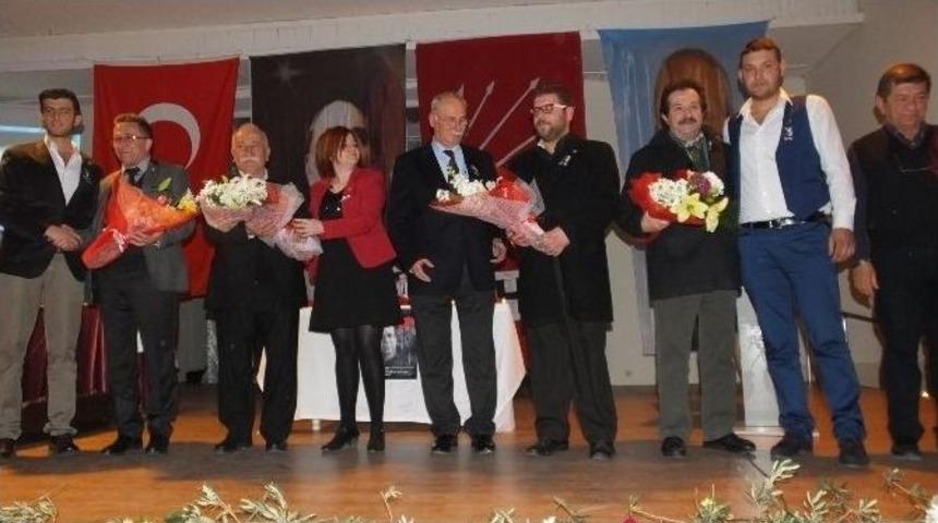 Burhaniye&rsquo;de Uğur Mumcu İ&ccedil;in Anma Gecesi D&uuml;zenlendi