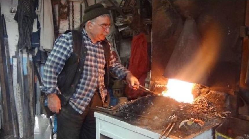 B&uuml;y&uuml;kada Faytonlarının Tekerlekleri Afyonkarahisar&rsquo;da &Uuml;retiliyor