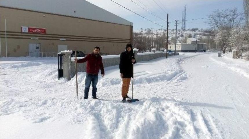 Acıg&ouml;l&rsquo;de Kar Mesasi
