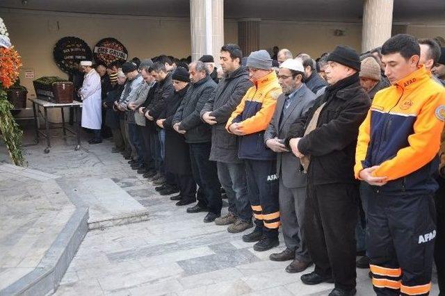 Patlamada Ölen Ekrem Cire Toprağa Verildi 2