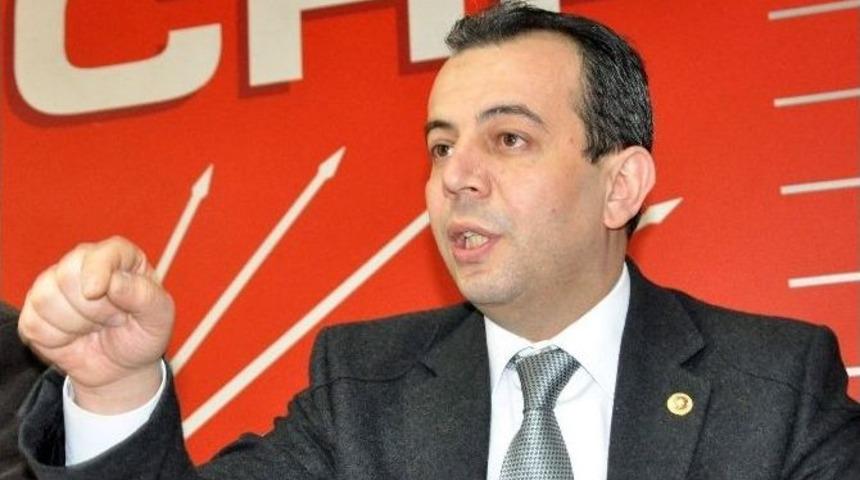 Chp&rsquo;li Tanju &Ouml;zcan Twitter&rsquo;dan Bombaladı