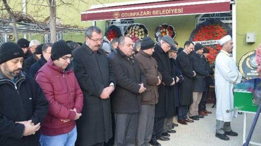 M&uuml;zeyyen Yıldırım Son Yolculuğuna Uğurlandı