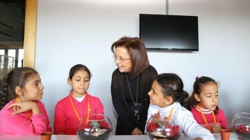 &Ouml;ğrenciler Yarıyıl Tatilini Ekolojik Binada Değerlendiriyor