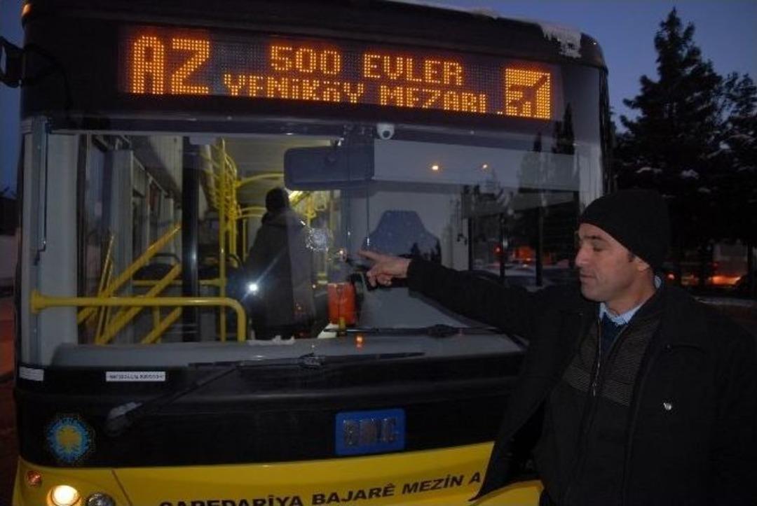 Sur&rsquo;dan Gelen Kurşunlar, Toplu Taşıma Ara&ccedil;larına İsabet Etti