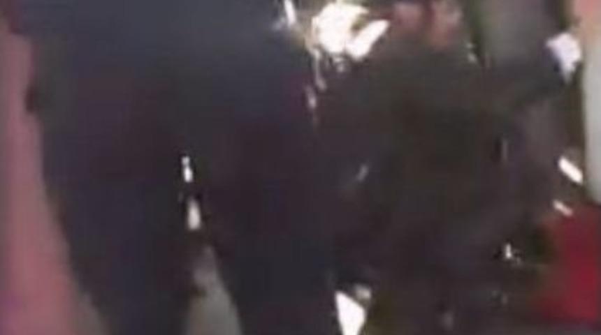 Pkk Lehine Slogan Attığı İddia Edilen İki Kişiyi Lin&ccedil;ten Polis Kurtardı