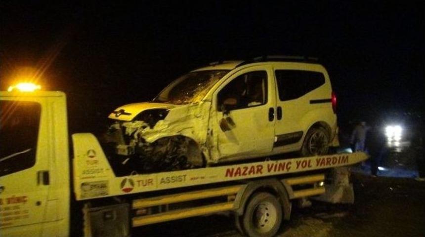 Batman&rsquo;da &Uuml;&ccedil; Ayrı Trafik Kazasında 10 Kişi Yaralandı