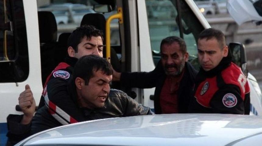 Sarhoşların İ&ccedil;ki Kavgası