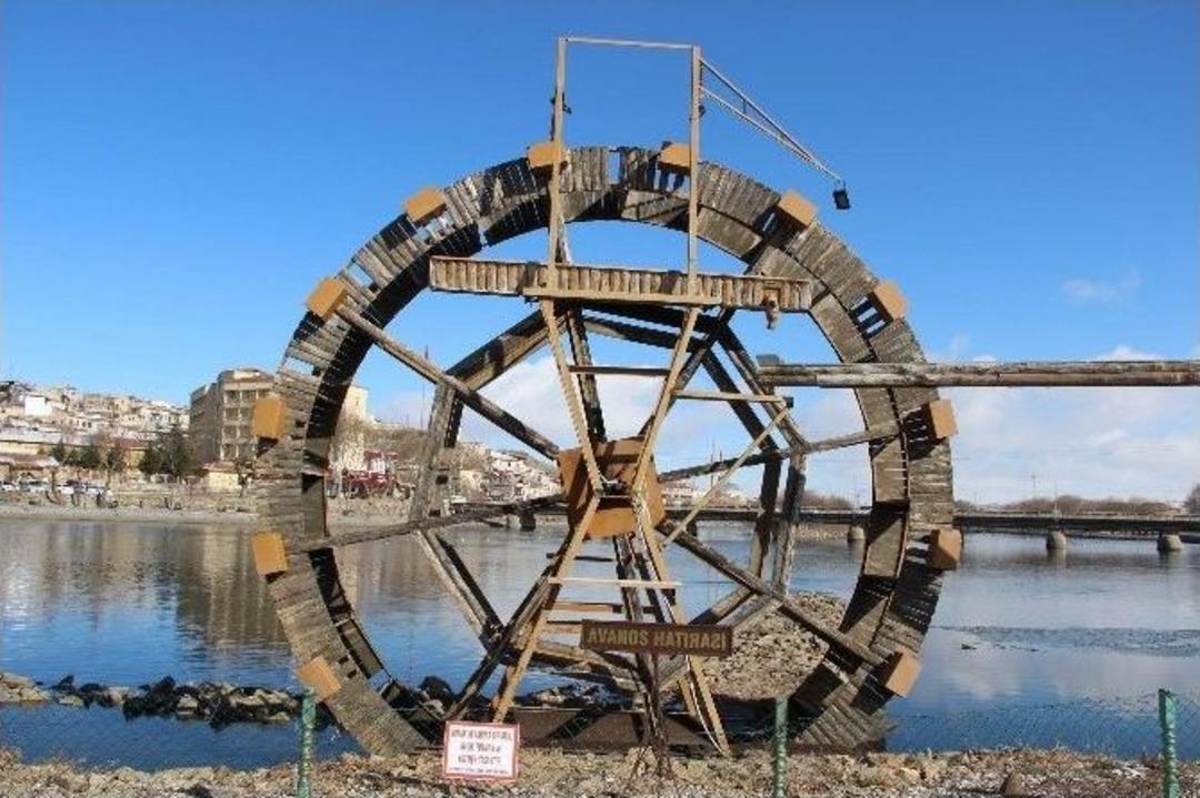 Kapadokya&rsquo;da İki Mevsim Bir Arada Yaşanıyor