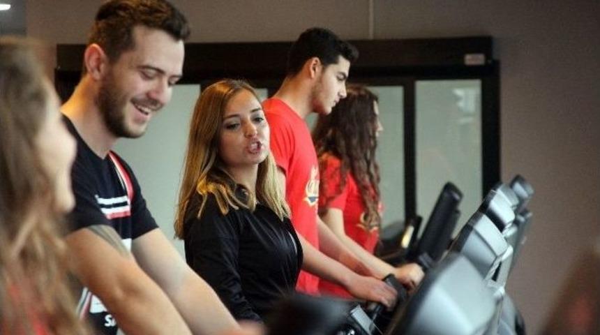 G&ouml;l Manzarası Eşliğinde Spor Keyfi