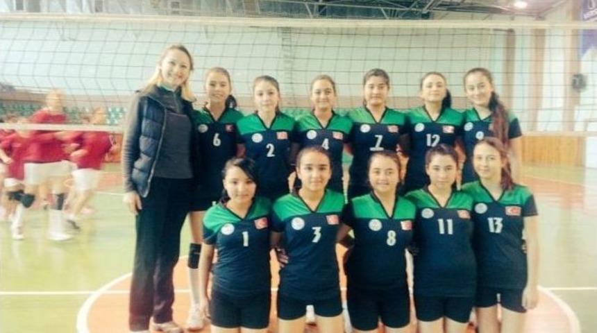 Anadolu Yıldızlar Ligi Voleybol M&uuml;sabakalarında Nevşehir &Ccedil;eyrek Finale Y&uuml;kseldi