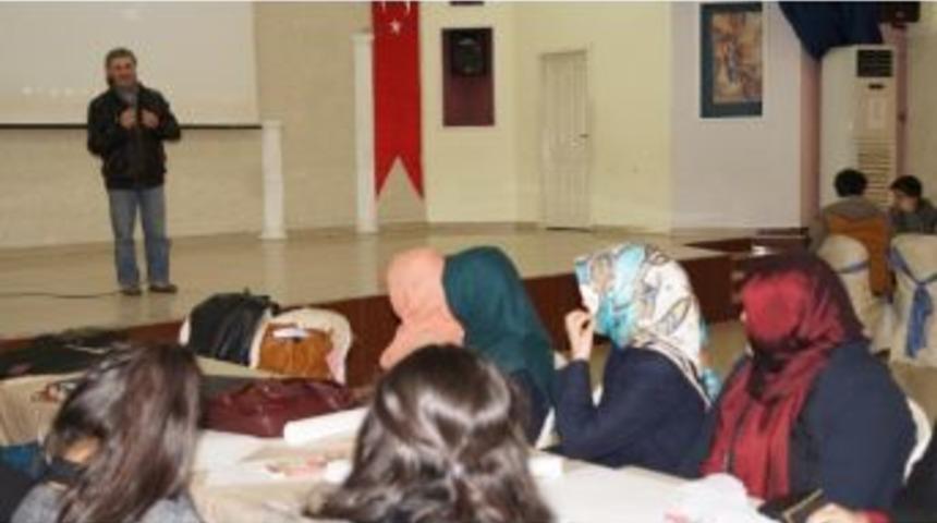 &rsquo;k&ouml;yl&uuml; Ressam&rsquo;dan Akademi &Ouml;ğrencilerine Resimle Terapi