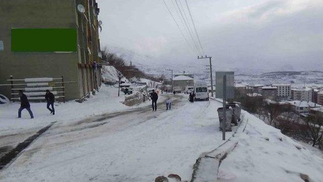 Kulp Beyaz Örtüyle Kaplandı