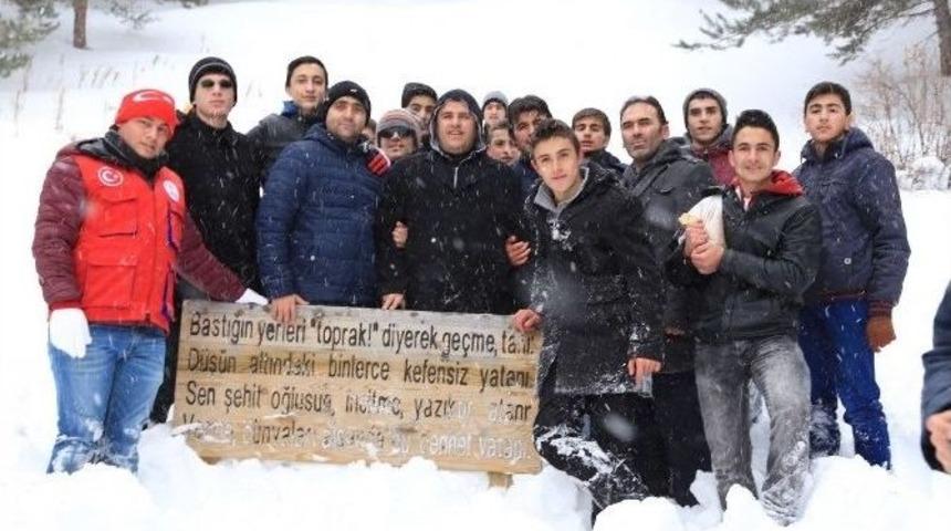 Yaban Hayata Gen&ccedil;lik Eli