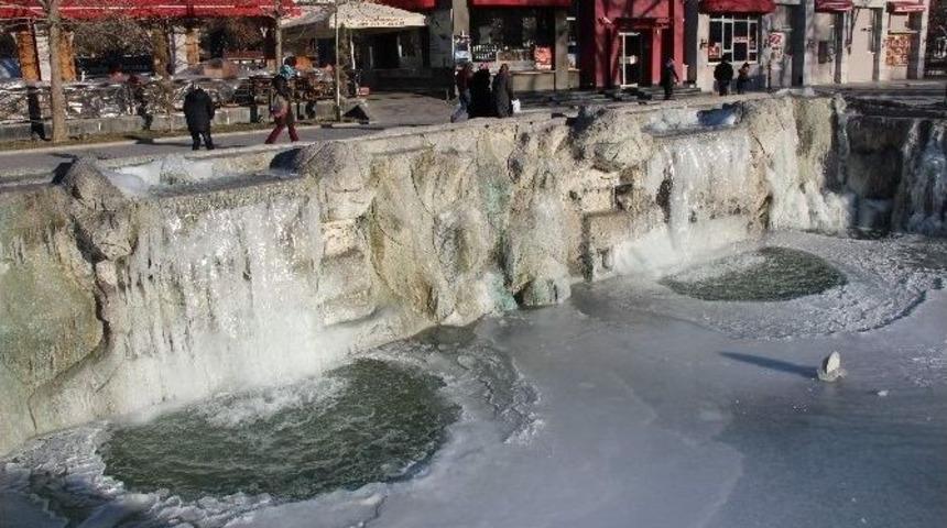 (&ouml;zel Haber) Konya Buz Tuttu