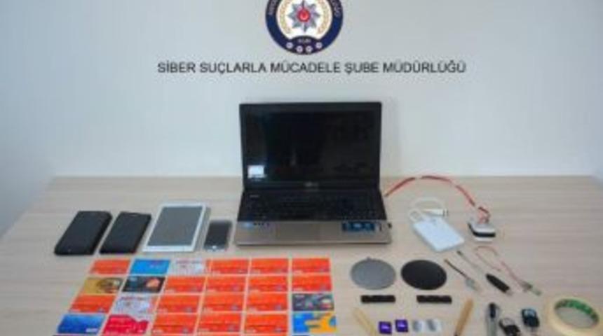 Atm Fareleri D&uuml;zeneklerle Yakalandı