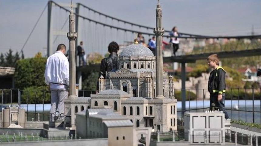 Miniat&uuml;rk&rsquo;e 5 Yılda 5 Milyon Ziyaret&ccedil;i