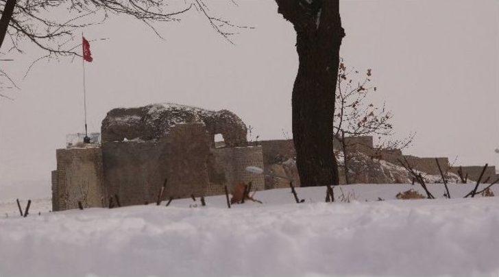 Elazığ’da Kar Nedeniyle 309 Köye Ulaşım Sağlanamıyor G3