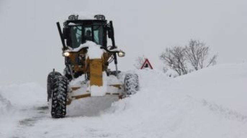 Erzincan&rsquo;da 483 K&ouml;y Yolu Ulaşıma Kapandı