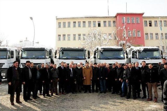 Muş Belediyesi’ne Yeni Araçlar Alındı