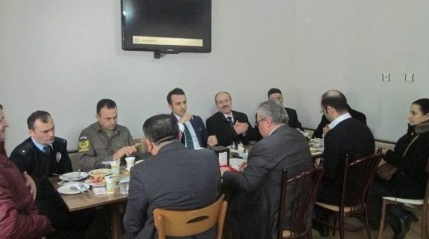 M&uuml;ft&uuml; &Ccedil;ebi, K&uuml;re&rsquo;ye Veda Etti