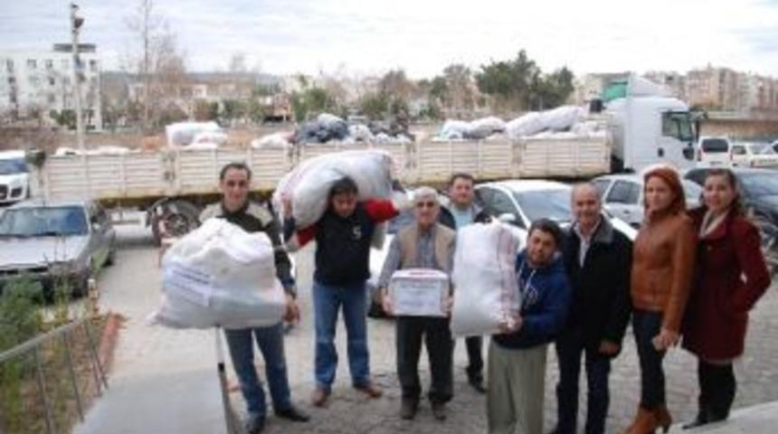 Ak Parti&rsquo;den Bayırbucak T&uuml;rkmenlerine Bir Tır Yardım