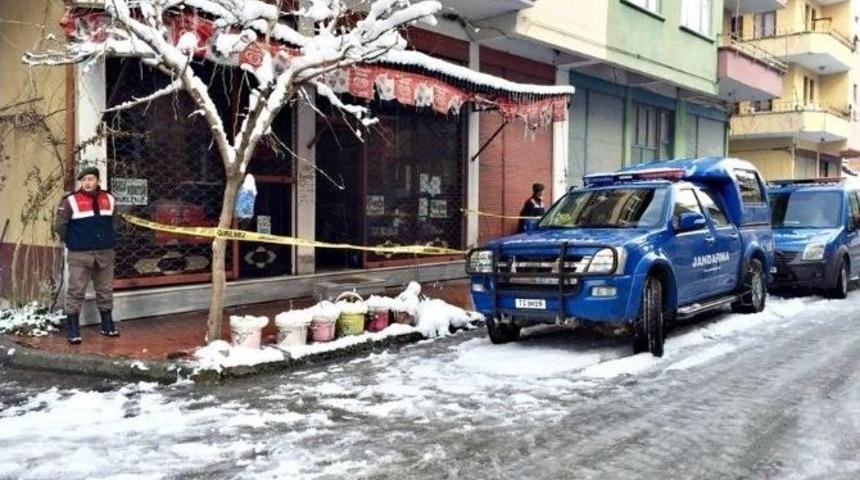 Hırsızlık Ş&uuml;phelisi &Ouml;nce Kameraya, Sonra Jandarmaya Yakalandı