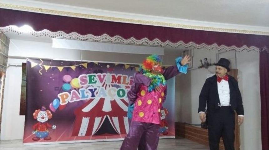 &Ouml;ğrencilere Palya&ccedil;olu Karne Hediyesi