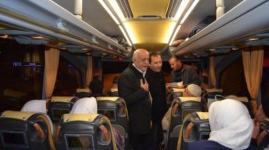 Başkan Dingil, Umreye Gidenleri Uğurladı