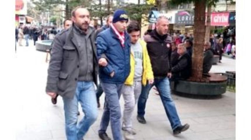 Antalya&rsquo;da Cami Bah&ccedil;esindeki Patlamaya 2 G&ouml;zaltı