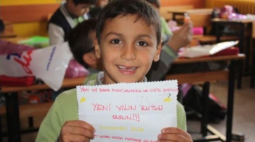 &Ouml;ğrencilerden &ldquo;kızak&rdquo; Dolusu Hediye