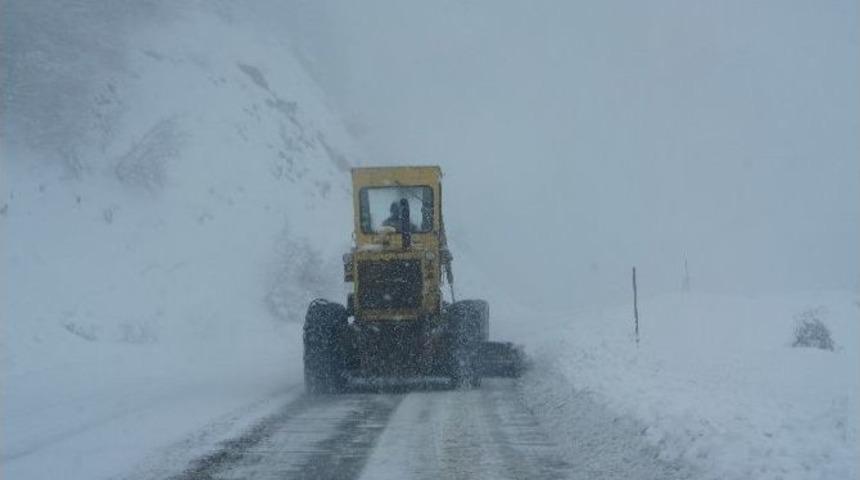 Kapalı K&ouml;y Yolu Sayısı 365&rsquo;e D&uuml;şt&uuml;