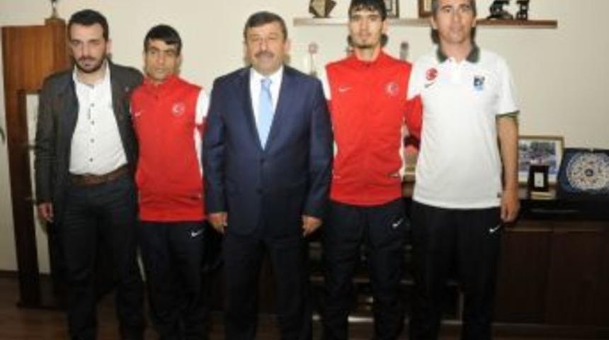 Darıcalı Atletler Milli Takım Kampına &Ccedil;ağrıldı