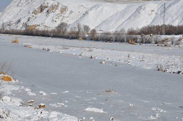 Eski 20 Derecede Kızılırmak Buz Tuttu