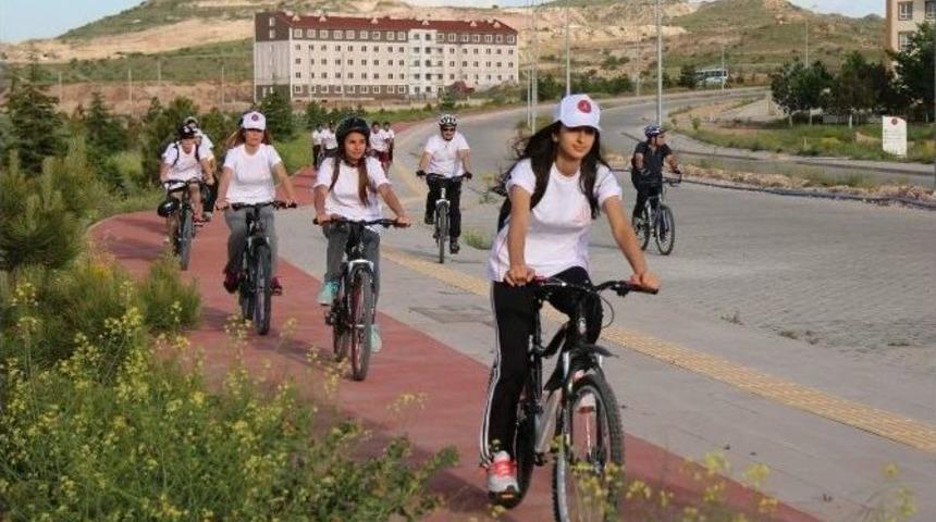 Nevşehir Hacı Bektaş Veli &Uuml;niversitesi Sağlık İ&ccedil;in Pedal &Ccedil;evirecek