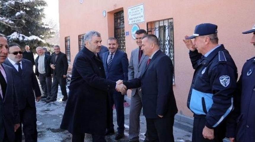 Kayseri B&uuml;y&uuml;kşehir Belediye Başkanı Mustafa &Ccedil;elik: