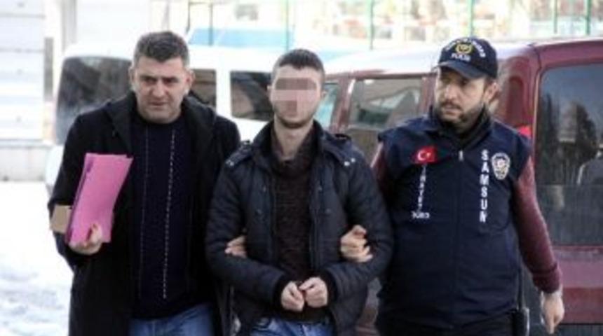 Uyuşturucu Getirmeyince Bı&ccedil;akladı