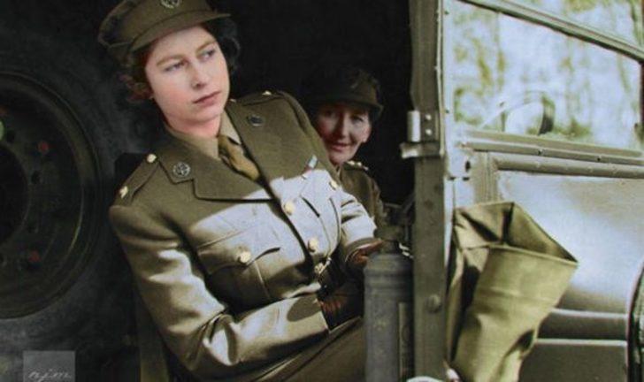 Kraliçe 2. Elizabeth ile Prenses Charlotte'ın benzerliği  G1