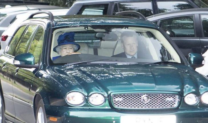 Kraliçe 2. Elizabeth ile Prenses Charlotte'ın benzerliği  G5