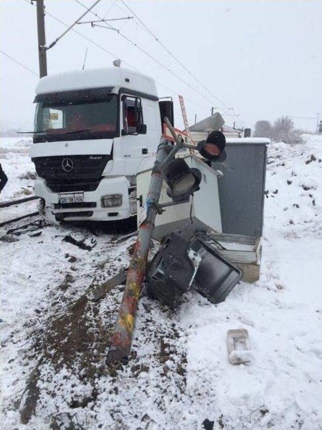 Makinistlerin Dikkati Faciayı Önledi