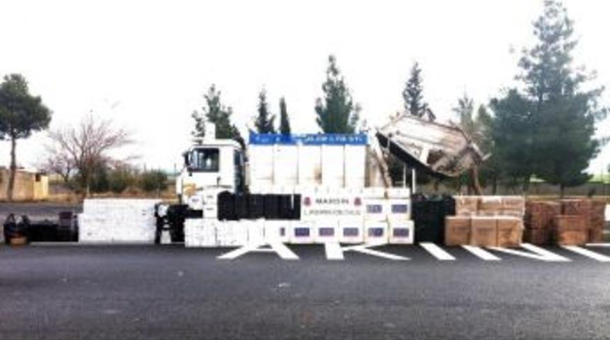 &Ccedil;&ouml;p Kamyonundan Ka&ccedil;ak Sigara &Ccedil;ıktı