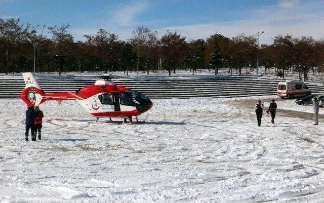 Hastaların İmdadına Ambulans Helikopter Yetişti