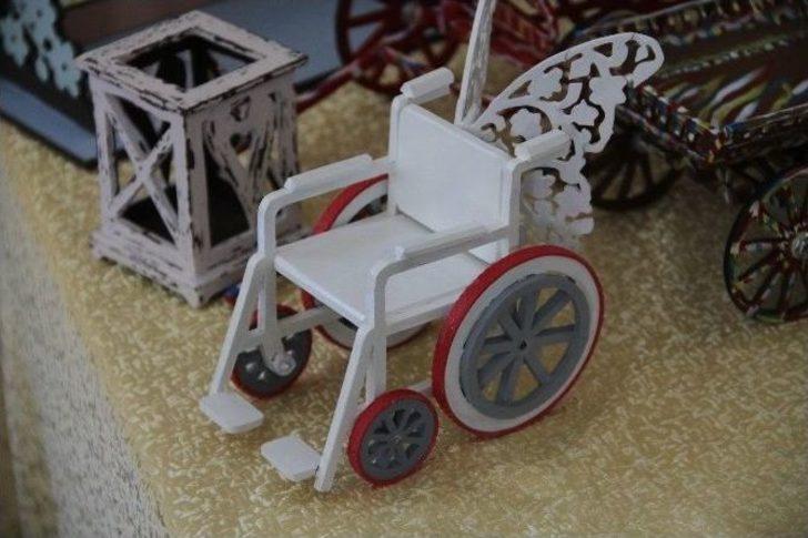 Akhisarlı Engellilerden Örnek Sergi G3