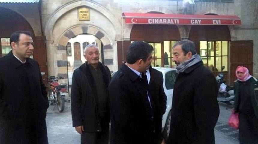 Milletvekili Polat, Roket D&uuml;şen T&uuml;rbedar Sokağı Ziyaret Etti