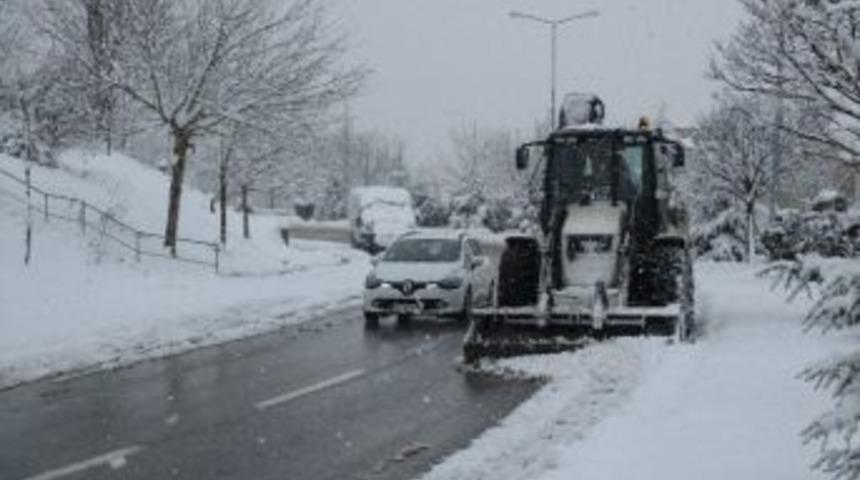İzmit Belediyesi Karla M&uuml;cadele Karnesini A&ccedil;ıkladı