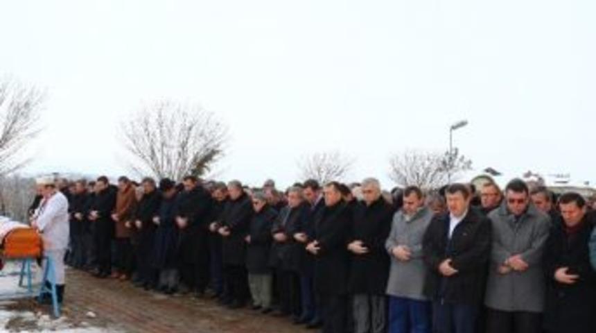 Demirtaş&rsquo;ın Annesi Z&uuml;lfiye Demirtaş Toprağa Verildi