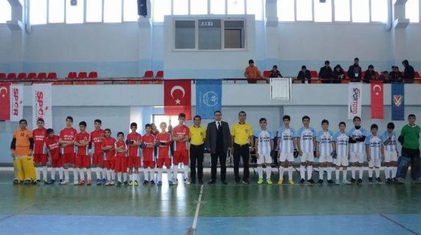 U16 Salon Hokeyi 1. Lig M&uuml;sabakaları Gaziantep&rsquo;te Başladı