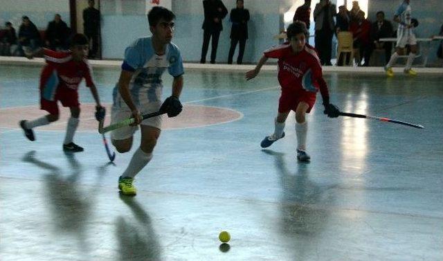 U16 Salon Hokeyi 1. Lig Müsabakaları Gaziantep’te Başladı